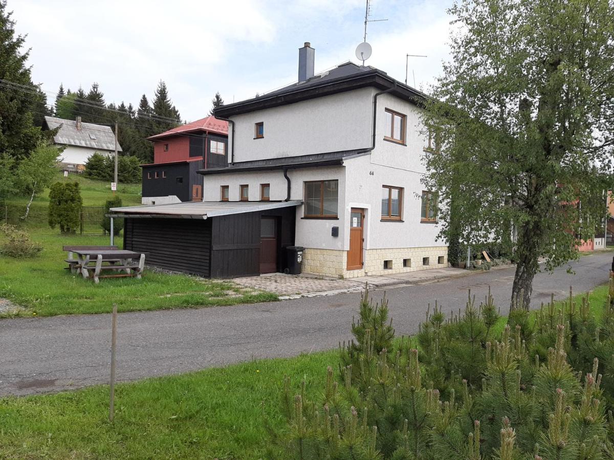 Naproti Klinovci Villa Яхимов Екстериор снимка